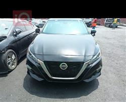 نيسان ألتيما